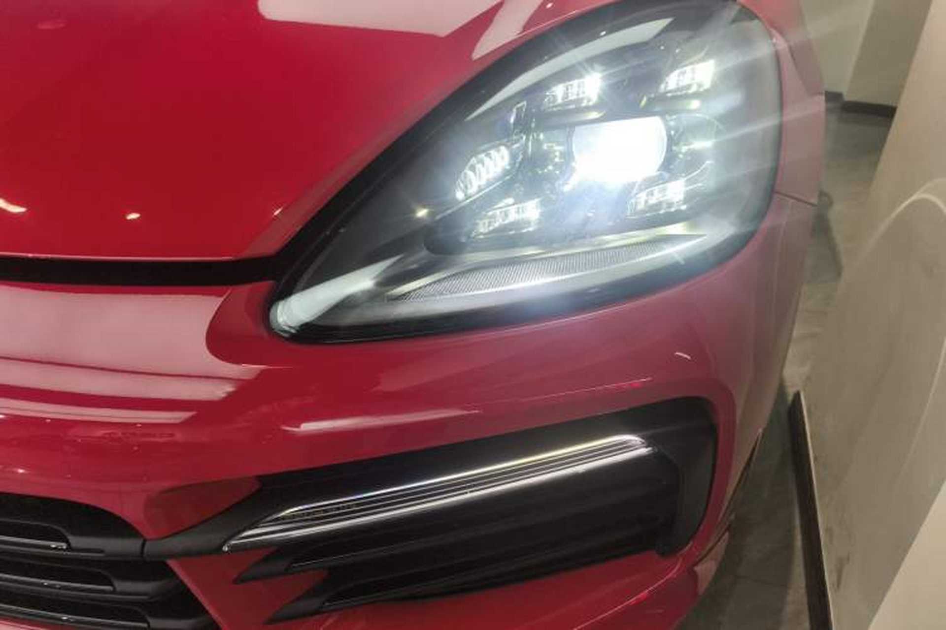 Used Porsche Cayenne 2019 Cayenne Coupé 3.0T Left Front Headlight
