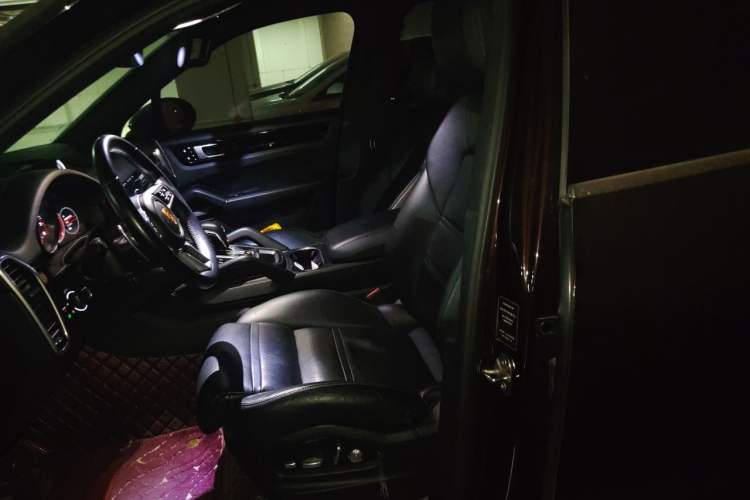 Used Porsche Cayenne 2019 Cayenne 3.0T Left Front Seat