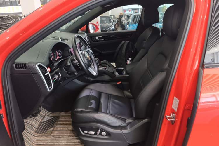 Used Porsche Cayenne 2019 Cayenne 3.0T Left Front Seat