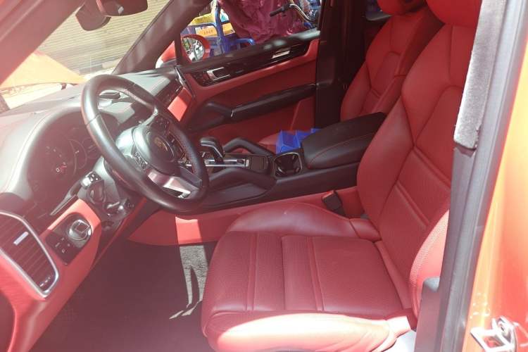 Used Porsche Cayenne 2019 Cayenne Coupé 3.0T Left Front Seat