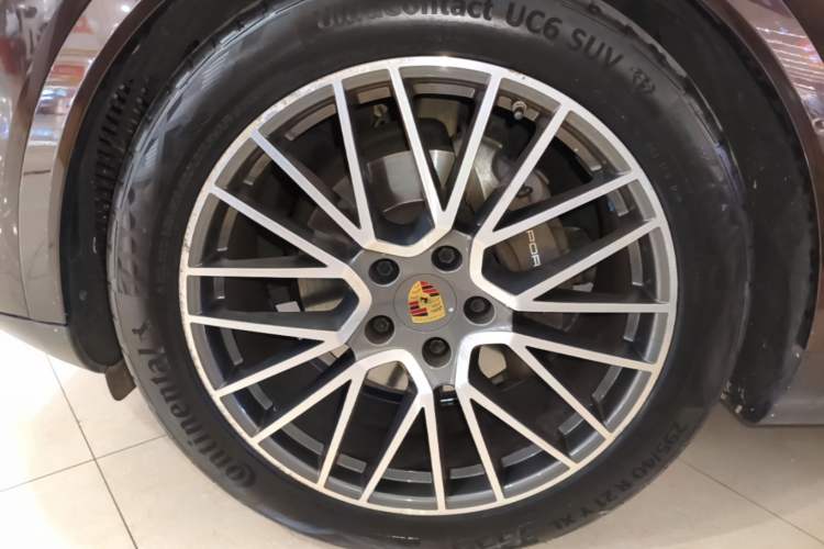 Used Porsche Cayenne 2019 Cayenne 3.0T Left Front Wheel Hub