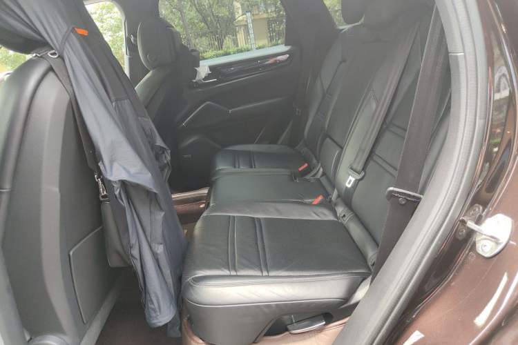 Used Porsche Cayenne 2019 Cayenne 3.0T Left Rear Seat