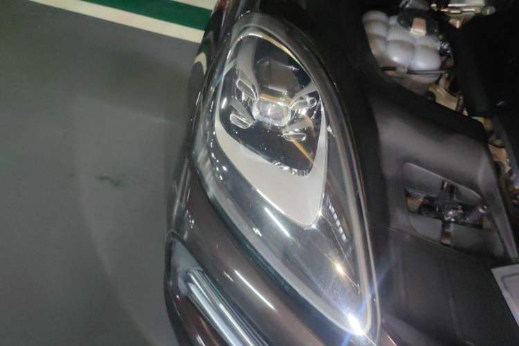 Used Porsche Cayenne 2019 Cayenne 3.0T Right Front Headlight