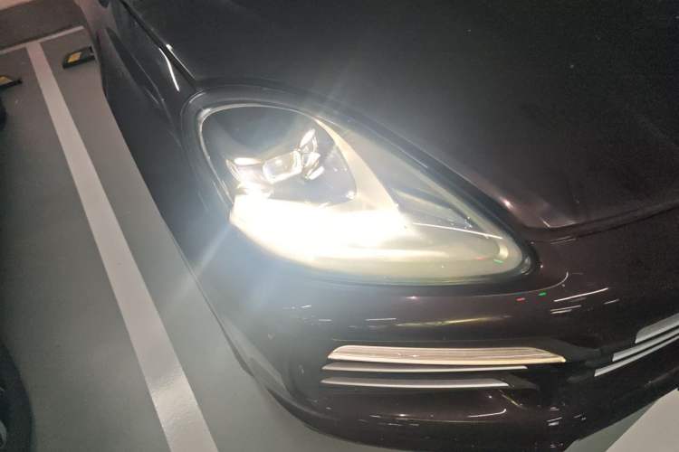 Used Porsche Cayenne 2019 Cayenne 3.0T Right Front Headlight