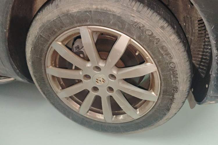 Used Porsche Cayenne 2019 Cayenne 3.0T Right Front Wheel Hub
