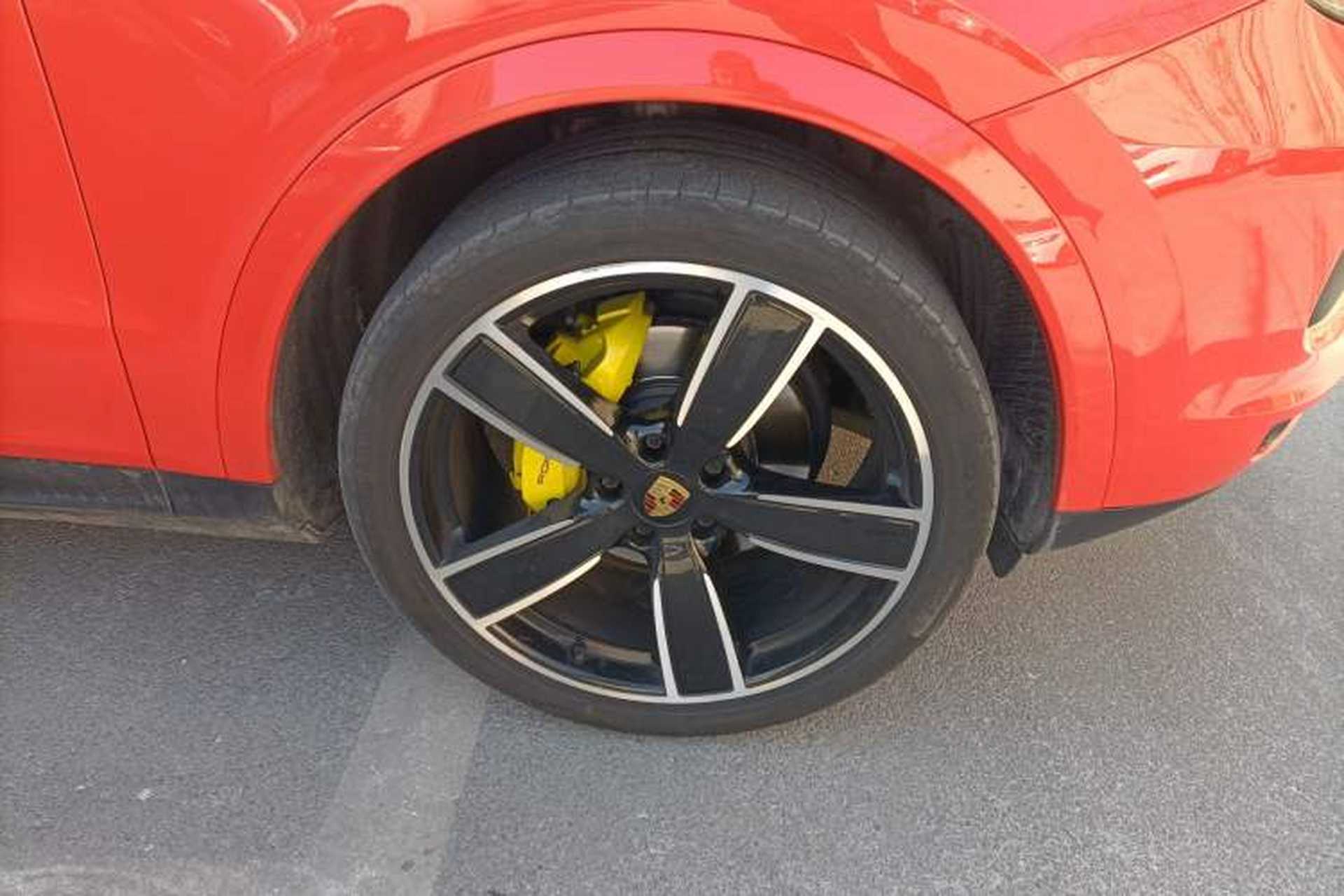 Used Porsche Cayenne 2019 Cayenne 3.0T Right Front Wheel Hub