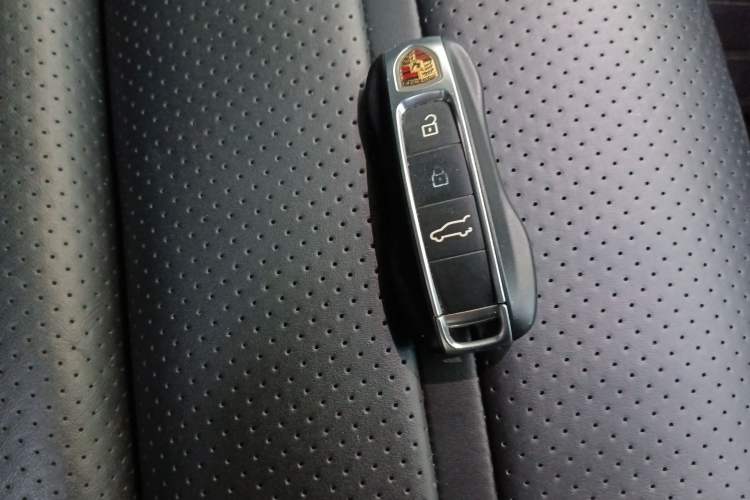 Used Porsche Cayenne 2019 Cayenne 3.0T Vehicle Key