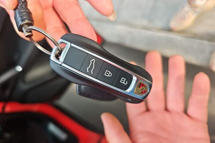 Used Porsche Cayenne 2019 Cayenne Coupé 3.0T Vehicle Key