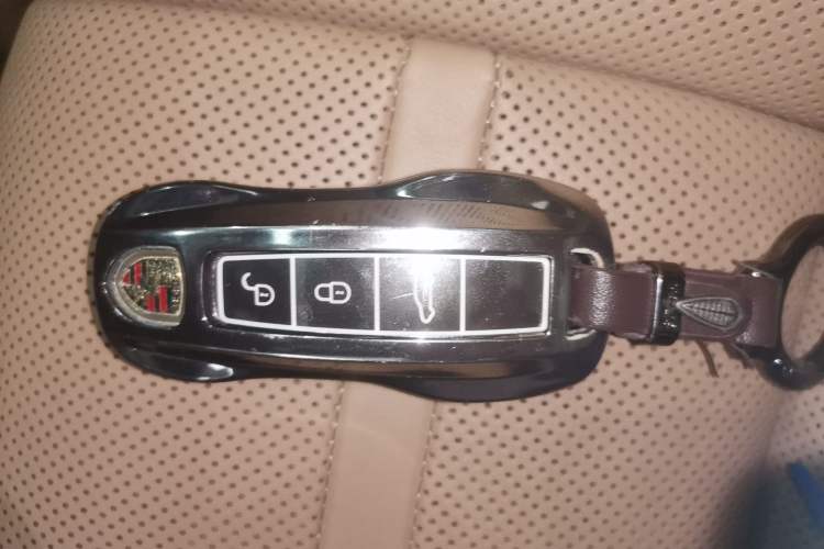 Used Porsche Cayenne 2019 Cayenne 3.0T Vehicle Key