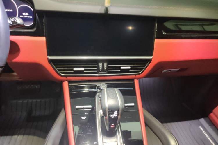 Used Porsche Cayenne 2019 Cayenne 3.0T Audio And AC Panel
