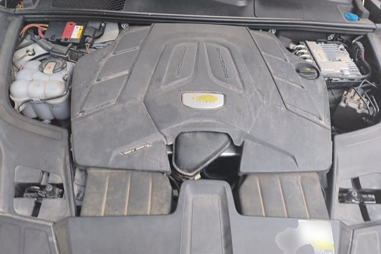 Used Porsche Cayenne 2019 Cayenne 3.0T Engine Bay