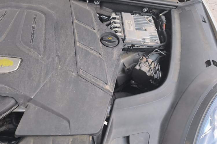 Used Porsche Cayenne 2019 Cayenne 3.0T Engine Bay Left