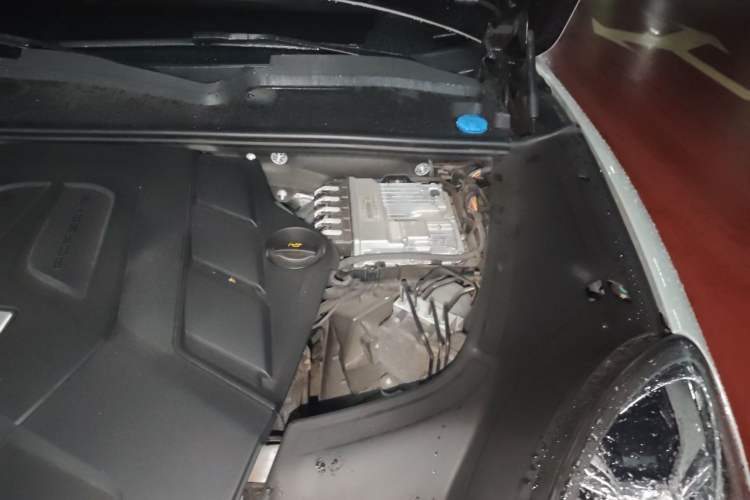 Used Porsche Cayenne 2019 Cayenne 3.0T Engine Bay Left