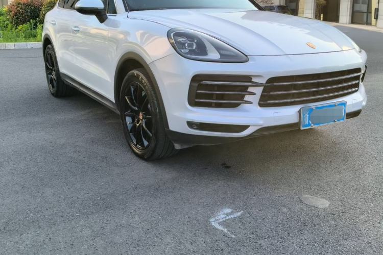 Used Porsche Cayenne 2019 Cayenne 3.0T Front Right 45 Deg
