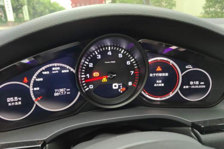Used Porsche Cayenne 2019 Cayenne Coupé 3.0T Instrument Cluster