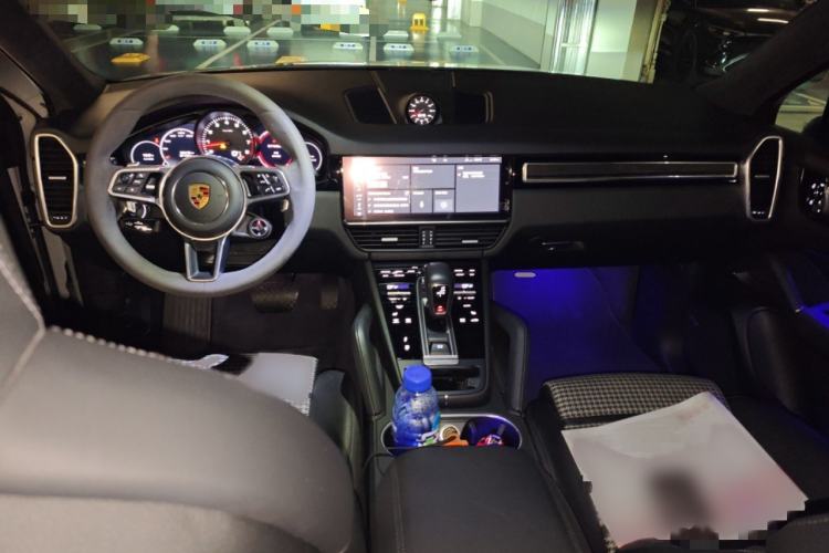 Used Porsche Cayenne 2019 Cayenne Coupé 3.0T Interior 2