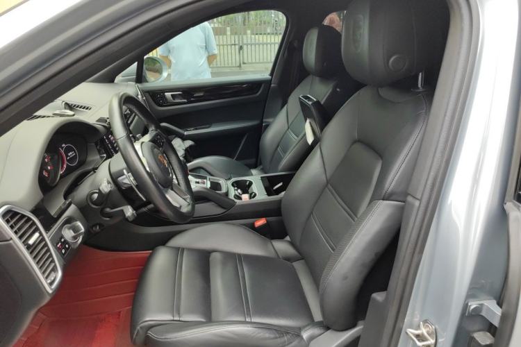 Used Porsche Cayenne 2019 Cayenne Coupé 3.0T Left Front Seat
