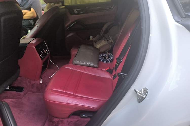 Used Porsche Cayenne 2019 Cayenne 3.0T Left Rear Seat