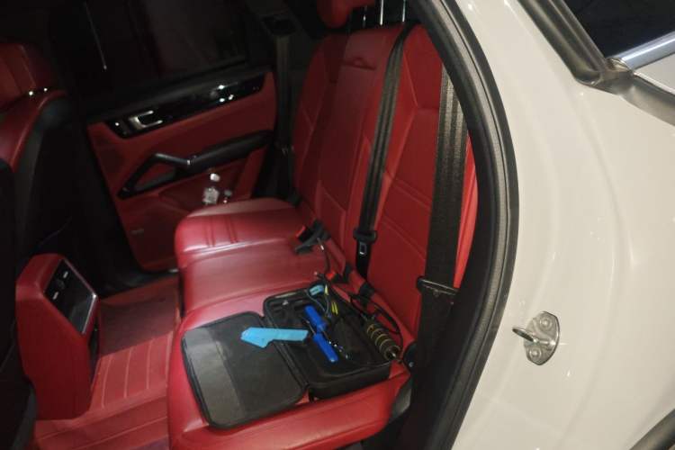 Used Porsche Cayenne 2019 Cayenne 3.0T Left Rear Seat