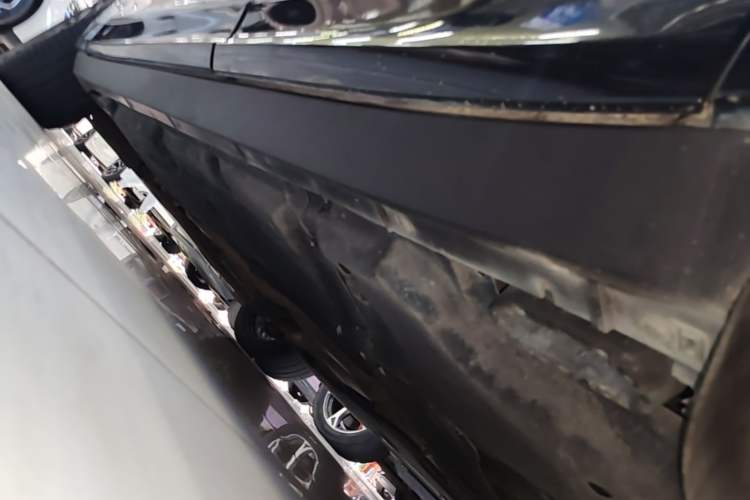 Used Porsche Cayenne 2019 Cayenne Coupé 3.0T Left Side Sill