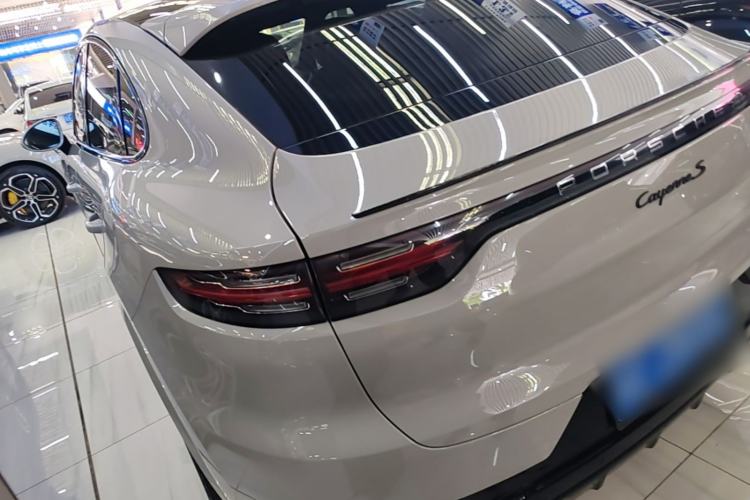 Used Porsche Cayenne 2019 Cayenne Coupé 3.0T Rear Left 45 Deg