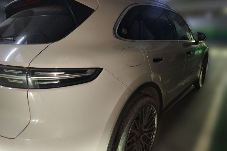 Used Porsche Cayenne 2019 Cayenne 3.0T Rear Right 45 Deg