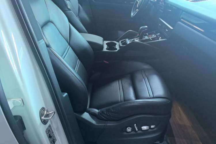 Used Porsche Cayenne 2019 Cayenne 3.0T Right Front Seat
