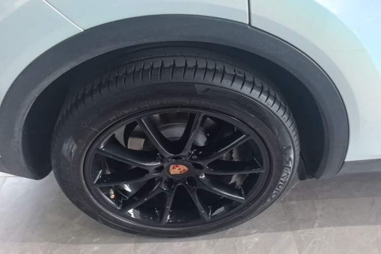 Used Porsche Cayenne 2019 Cayenne 3.0T Right Rear Wheel Hub