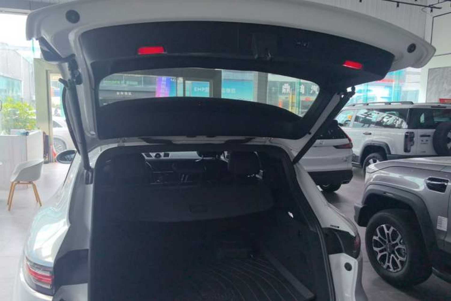 Used Porsche Cayenne 2019 Cayenne 3.0T Trunk