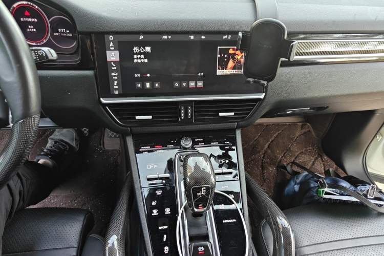 Used Porsche Cayenne 2019 Cayenne 3.0T Audio And AC Panel