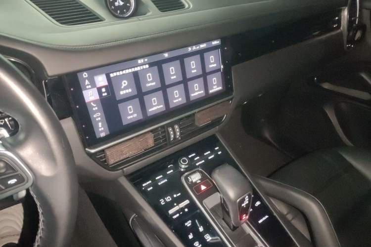 Used Porsche Cayenne 2019 Cayenne 3.0T Audio And AC Panel
