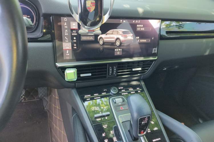 Used Porsche Cayenne 2019 Cayenne 3.0T Audio And AC Panel