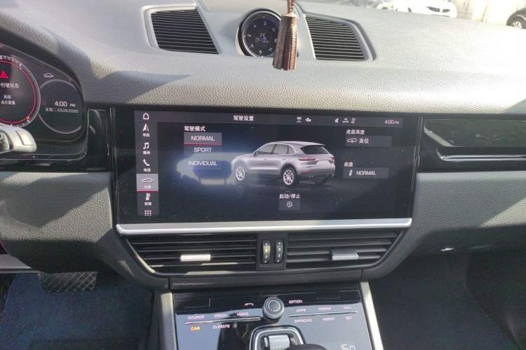 Used Porsche Cayenne 2019 Cayenne 3.0T Audio And AC Panel