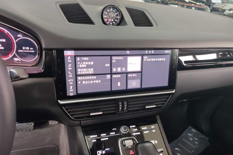 Used Porsche Cayenne 2019 Cayenne Coupé 3.0T Audio And AC Panel