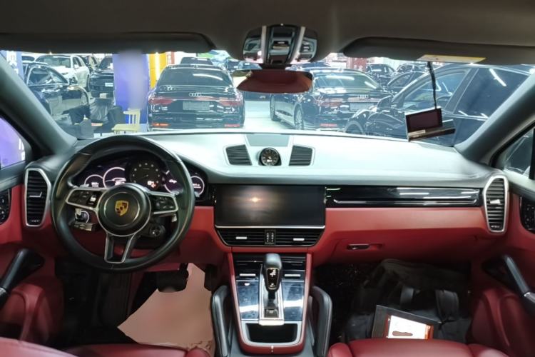 Used Porsche Cayenne 2019 Cayenne Coupé 3.0T Center Console