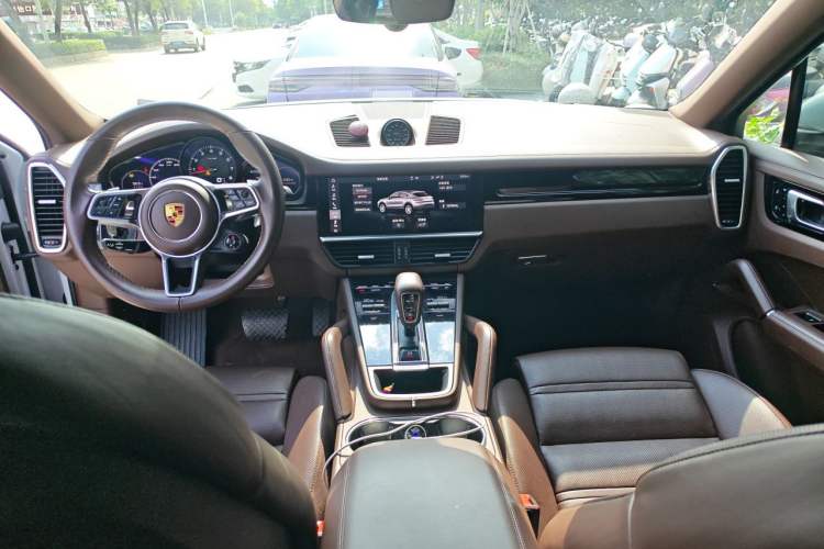 Used Porsche Cayenne 2019 Cayenne Coupé 3.0T Center Console