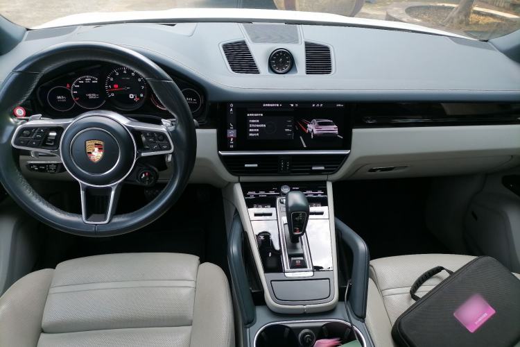 Used Porsche Cayenne 2019 Cayenne Coupé 3.0T Center Console