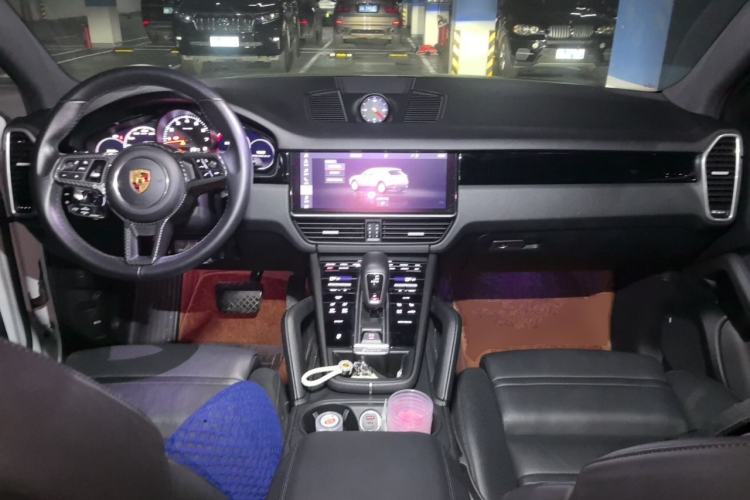 Used Porsche Cayenne 2019 3.0T U.S. specification Center Console