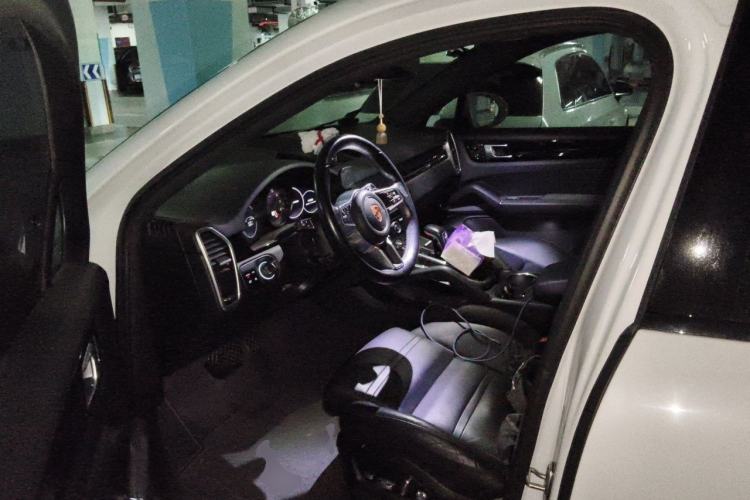 Used Porsche Cayenne 2019 Cayenne Coupé 3.0T Driver Seat