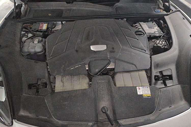 Used Porsche Cayenne 2019 Cayenne Coupé 3.0T Engine Bay