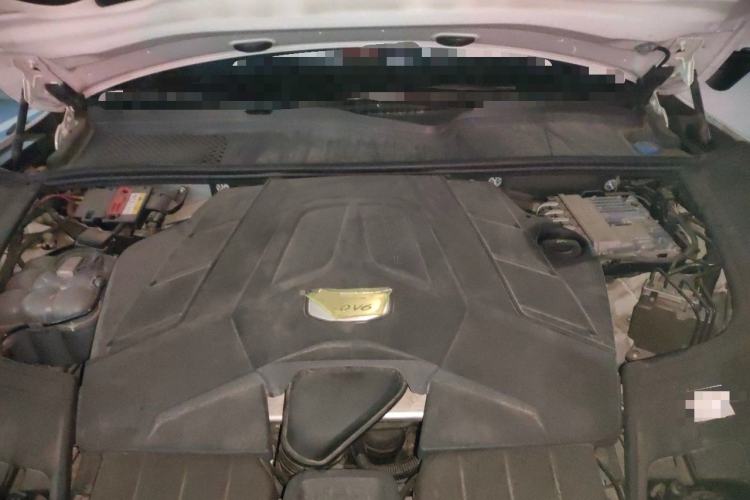 Used Porsche Cayenne 2019 Cayenne 3.0T Engine Bay
