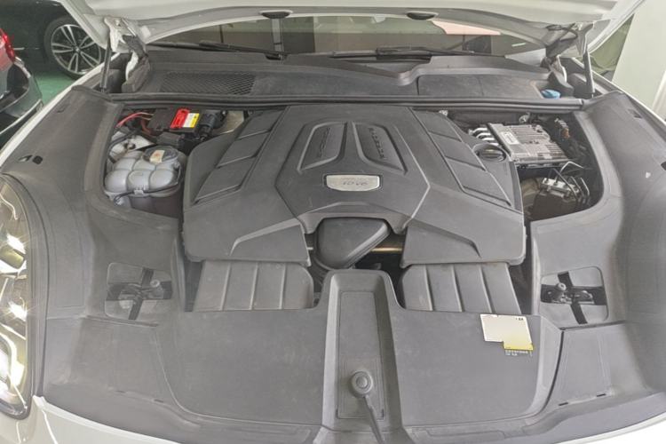 Used Porsche Cayenne 2019 Cayenne Coupé 3.0T Engine Bay