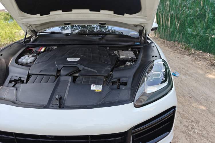 Used Porsche Cayenne 2019 Cayenne 3.0T Engine Bay Left