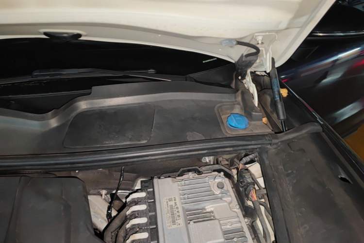 Used Porsche Cayenne 2019 Cayenne 3.0T Engine Bay Left