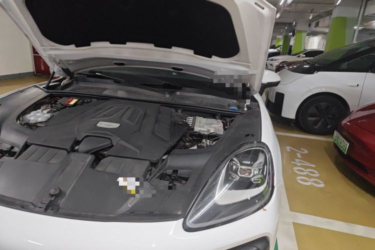 Used Porsche Cayenne 2019 Cayenne Coupé 3.0T Engine Bay Left