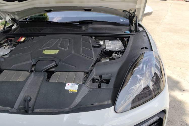 Used Porsche Cayenne 2019 Cayenne 3.0T Engine Bay Left