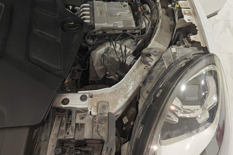 Used Porsche Cayenne 2019 Cayenne 3.0T Engine Bay Left