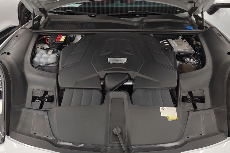 Used Porsche Cayenne 2019 Cayenne 3.0T Engine Bay