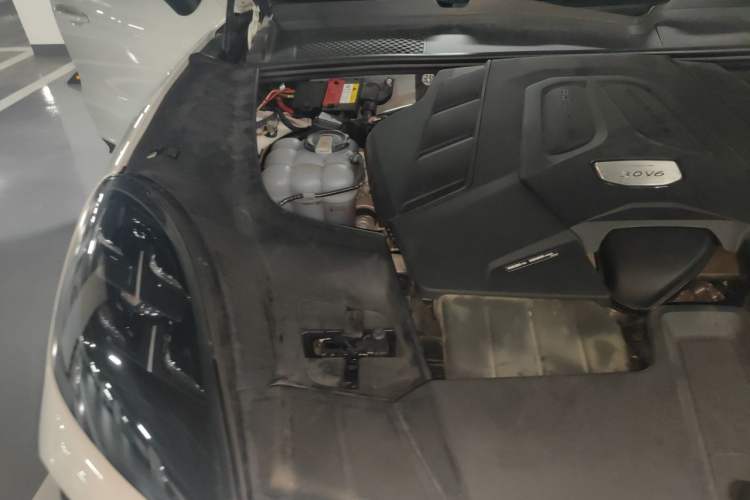 Used Porsche Cayenne 2019 Cayenne 3.0T Engine Bay Right