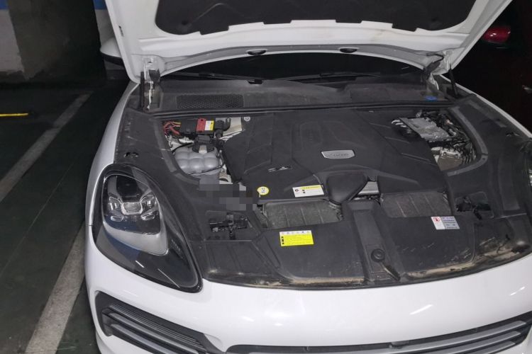 Used Porsche Cayenne 2019 3.0T U.S. specification Engine Bay Right
